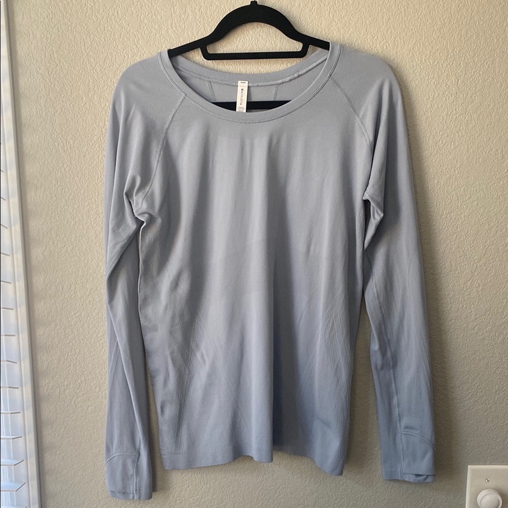 Athleta momentum Top
